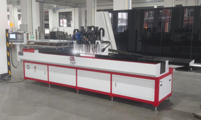 <b>全自動數(shù)控鉆孔機(jī)三大核心問題的解決方案</b>